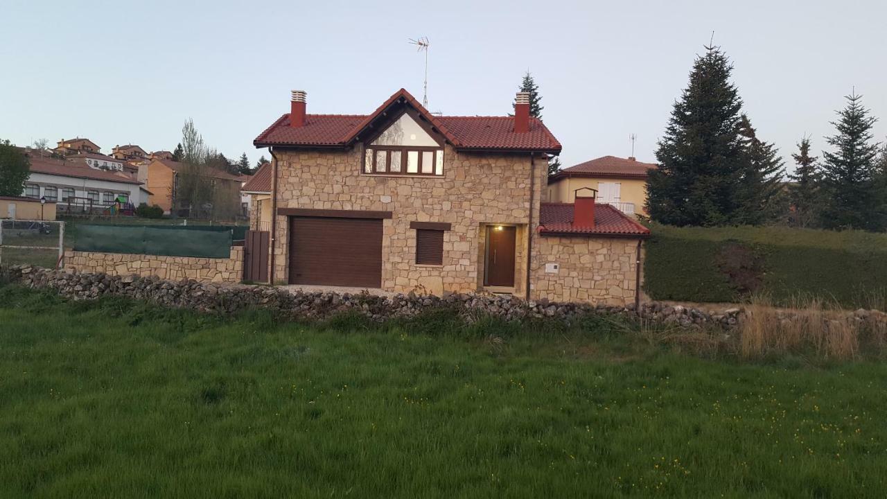 El Cordel De Gredos Guest House Navarredonda de Gredos Bagian luar foto